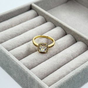 Inel placat aur galben 18k elegant Inel placat aur galben 18k elegant