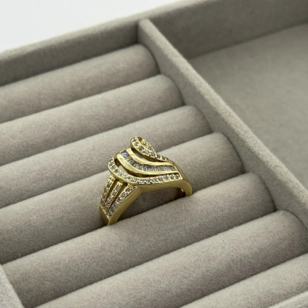 Inel placat aur galben 18k masiv Inel placat aur galben 18k masiv