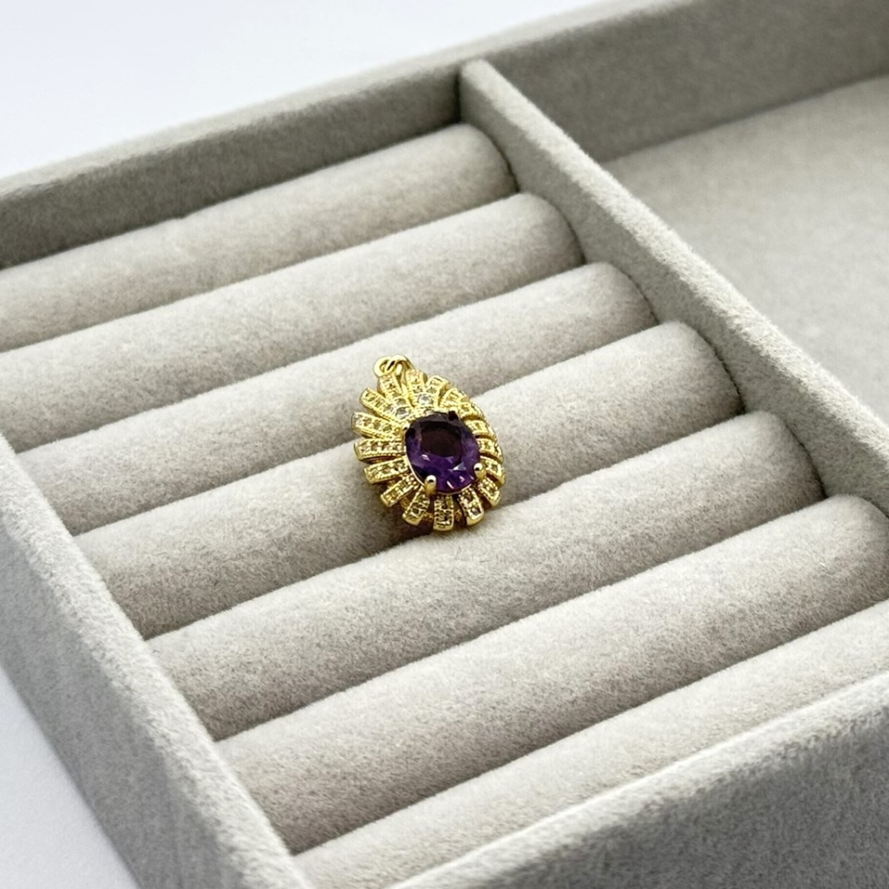 Pandantiv placat aur 18k cristal mov Pandantiv placat aur 18k cristal mov