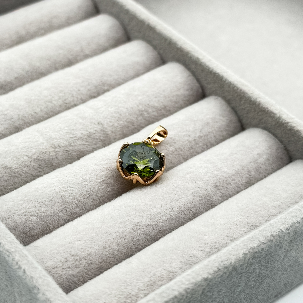 Pandantiv placat aur 18k cristal verde