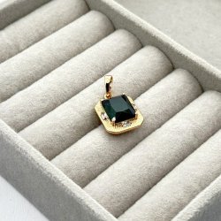 Pandantiv placat aur 18k cristal verde