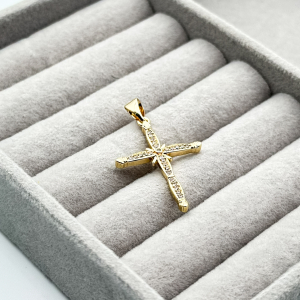 Pandantiv placat aur 18k cruce cu cristale Zirconia Pandantiv placat aur 18k cruce cu cristale Zirconia