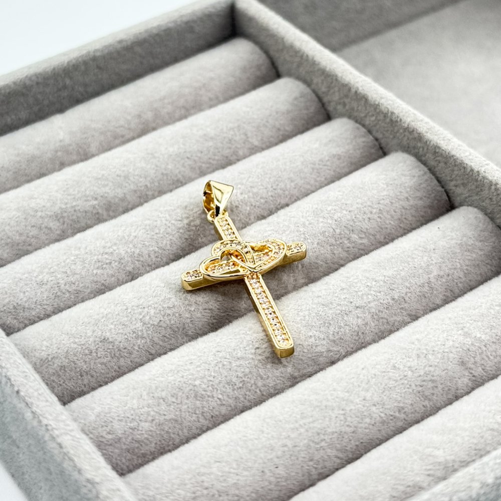 Pandantiv placat aur 18k cruce Pandantiv placat aur 18k cruce