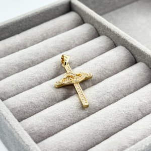 Pandantiv placat aur 18k cruce Pandantiv placat aur 18k cruce