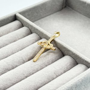 Pandantiv placat aur 18k cruce Pandantiv placat aur 18k cruce