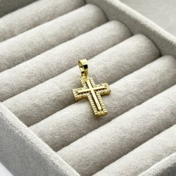 Pandantiv placat aur 18k cruciulita Pandantiv placat aur 18k cruciulita