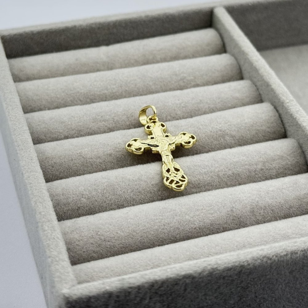 Pandantiv placat aur 18k cruciulita