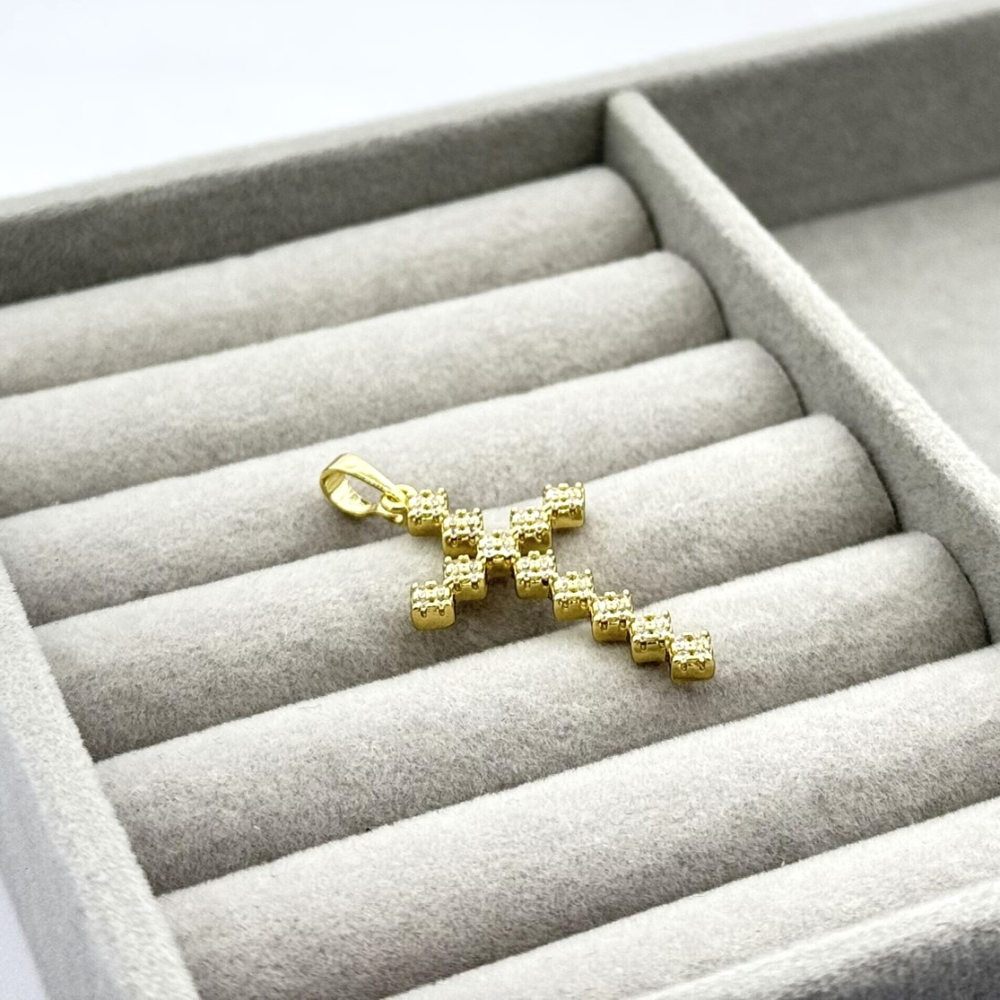 Pandantiv placat aur 18k cruciulita