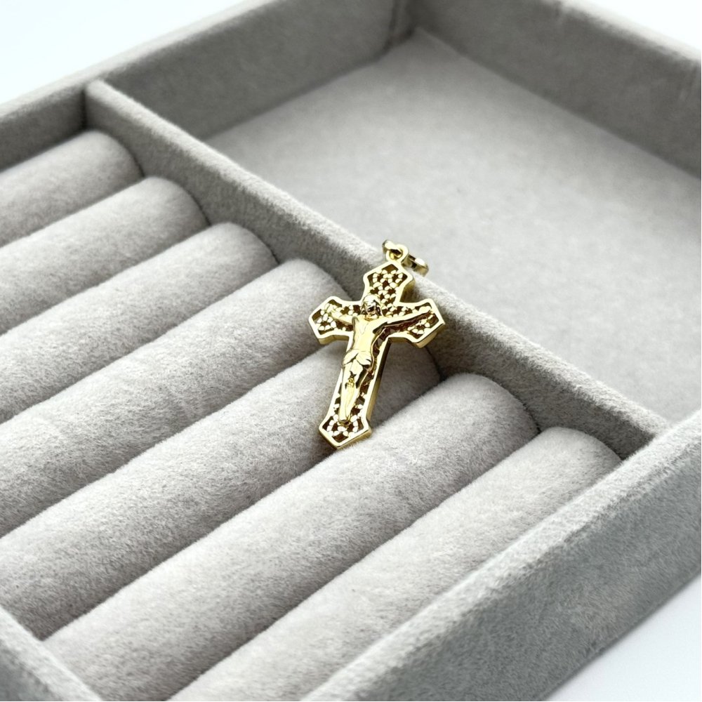 Pandantiv placat aur 18k cruciulita Pandantiv placat aur 18k cruciulita