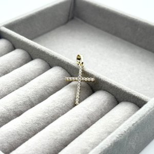 Pandantiv placat aur 18k cruciulita Pandantiv placat aur 18k cruciulita