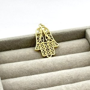 Pandantiv placat aur 18k Hamsa Pandantiv placat aur 18k Hamsa