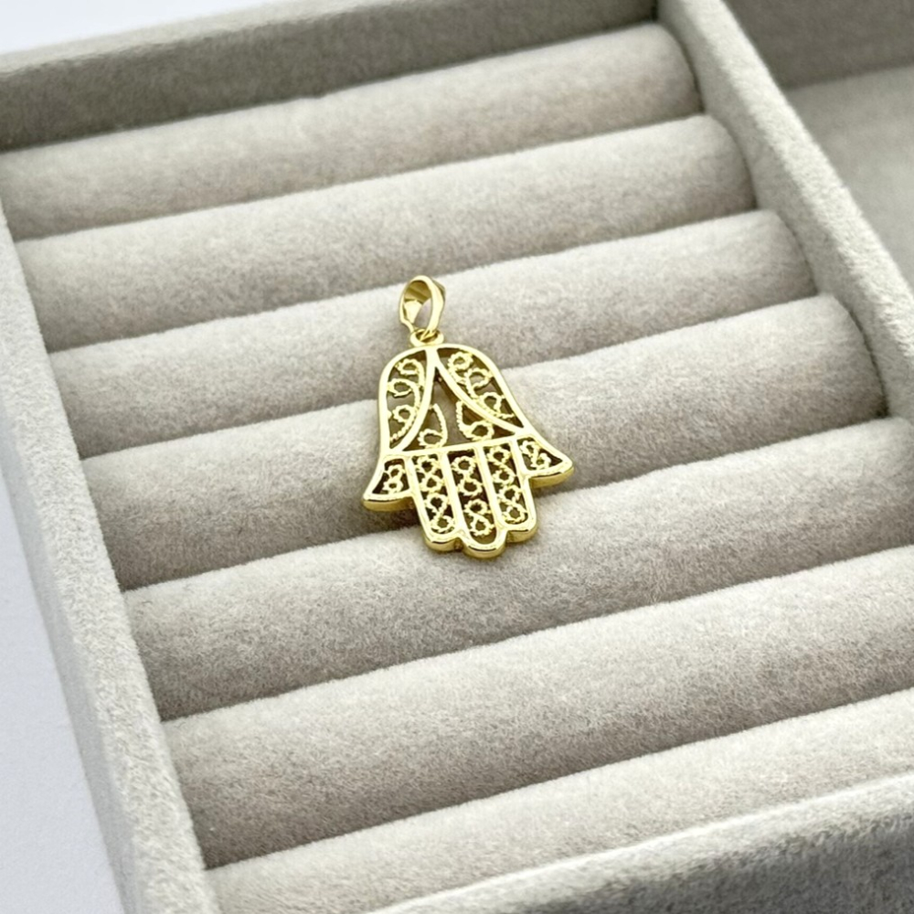Pandantiv placat aur 18k Hamsa Pandantiv placat aur 18k Hamsa