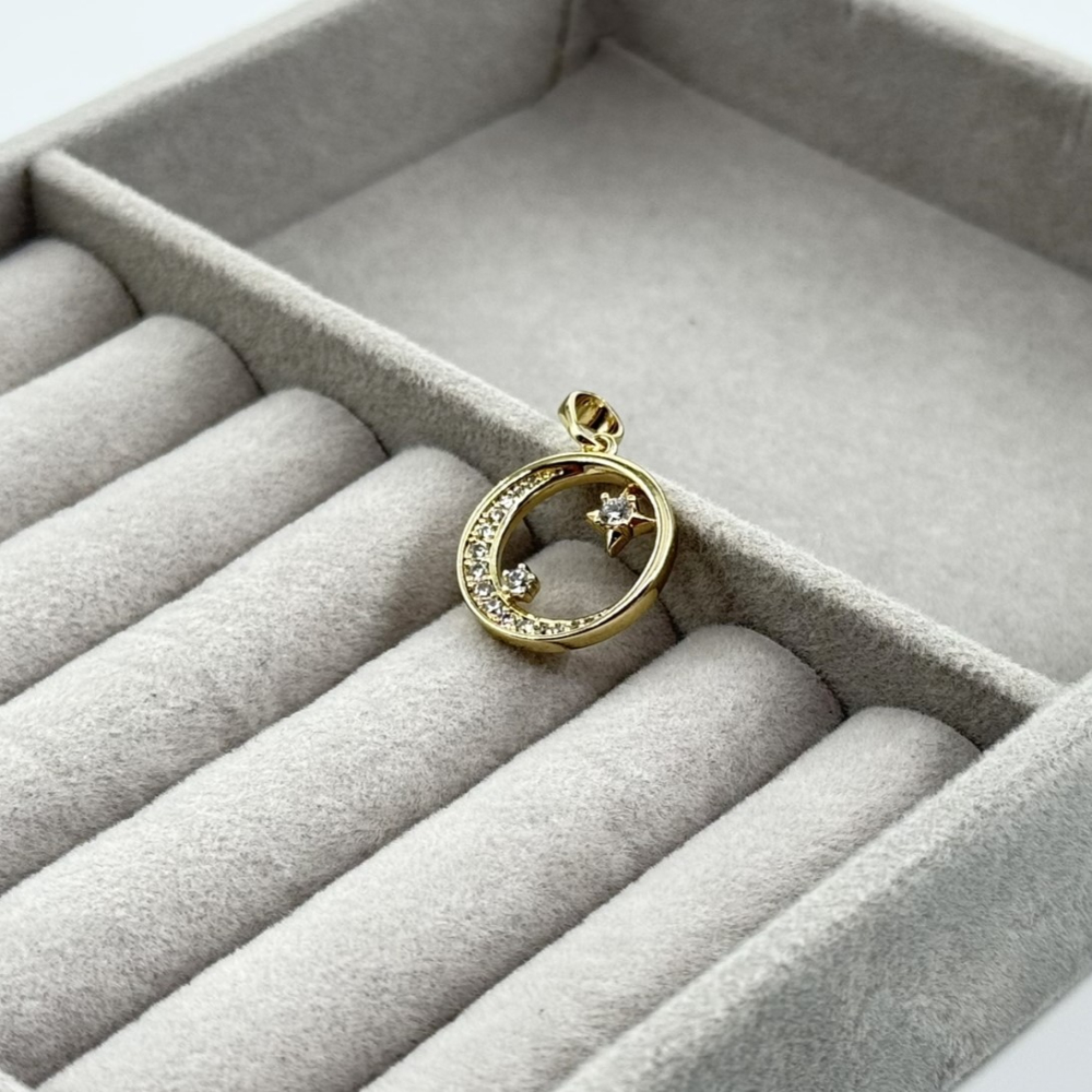 Pandantiv placat aur 18k luna si stele Pandantiv placat aur 18k luna si stele
