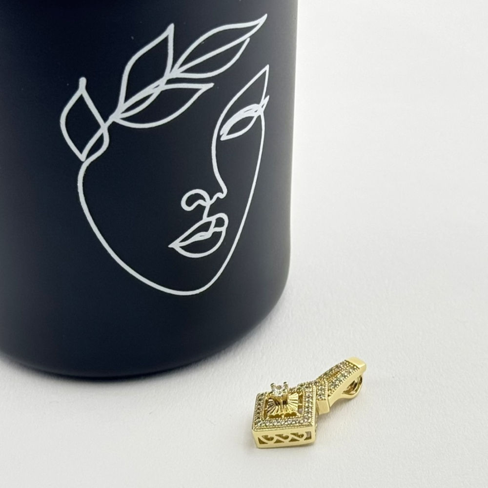 Pandantiv placat aur 18k Pandantiv placat aur 18k