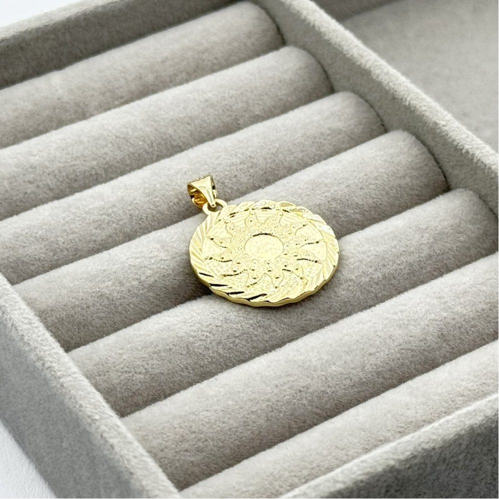 Pandantiv placat aur 18k