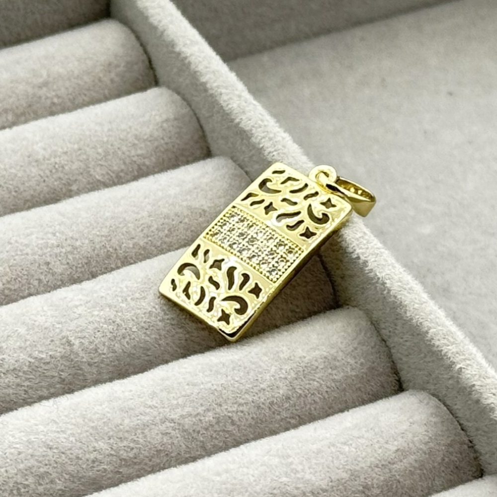 Pandantiv placat aur 18k 