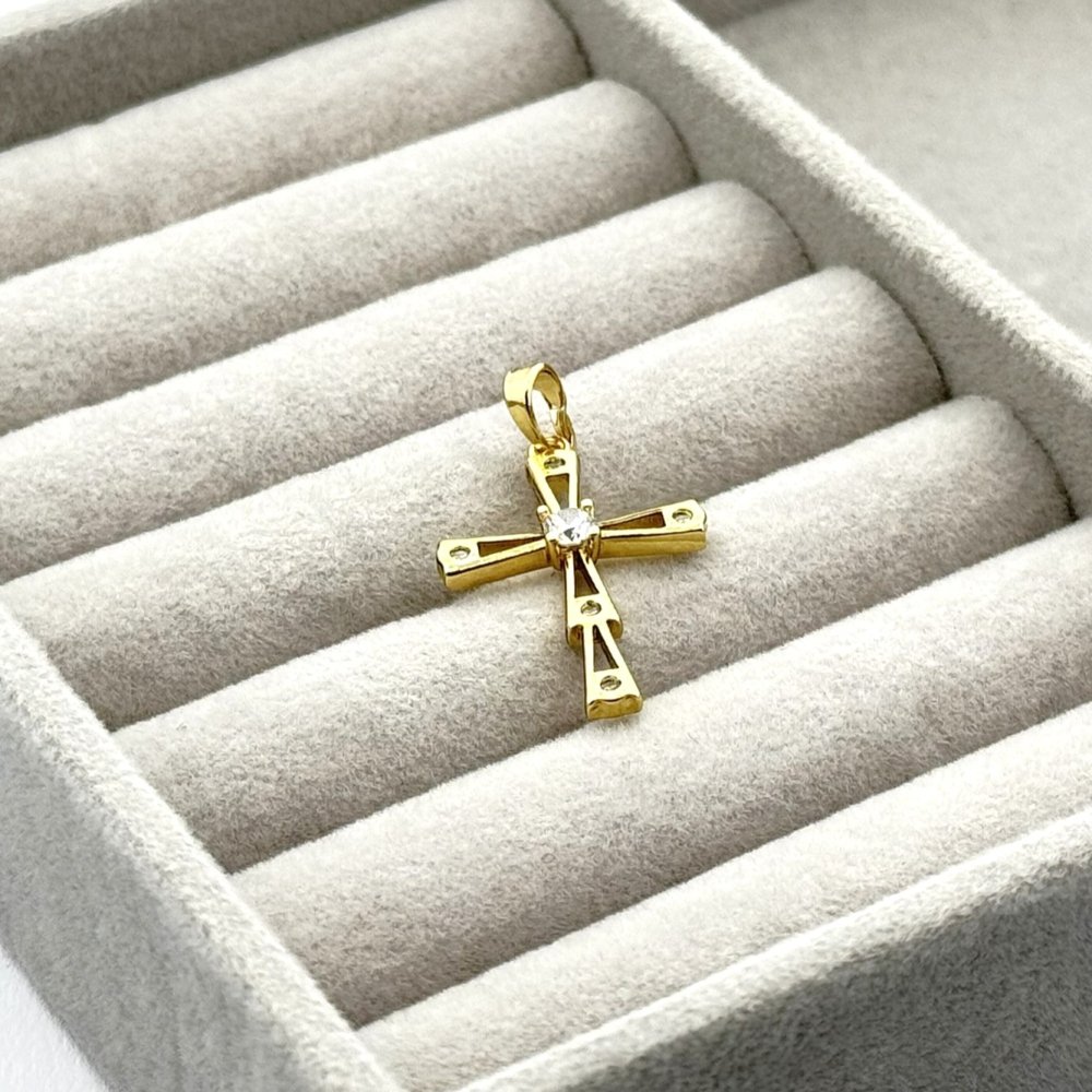 Pandantiv placat aur 18k