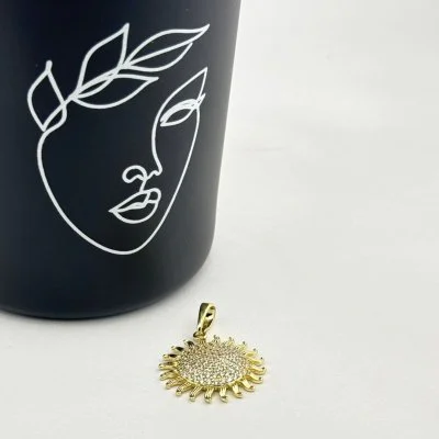 Pandantiv placat aur 18k soare