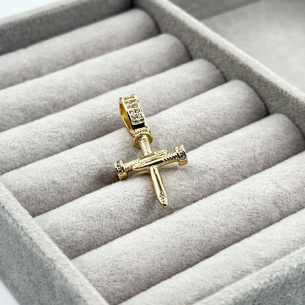 Pandantiv placat aur cristale Zirconia Pandantiv placat aur cristale Zirconia
