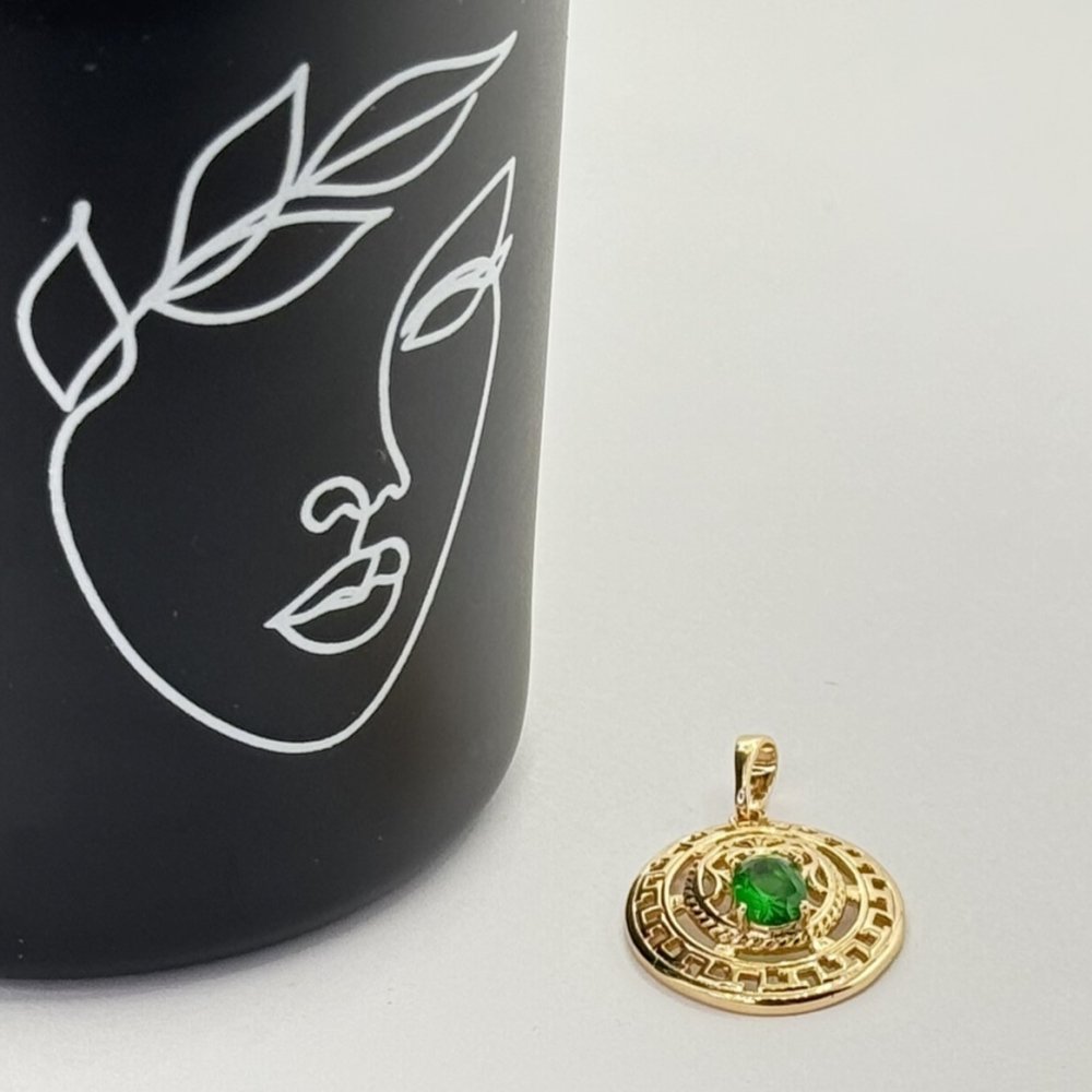 Pandantiv placat aur elegant Pandantiv placat aur elegant