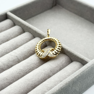 Pandantiv placat aur galben 18k