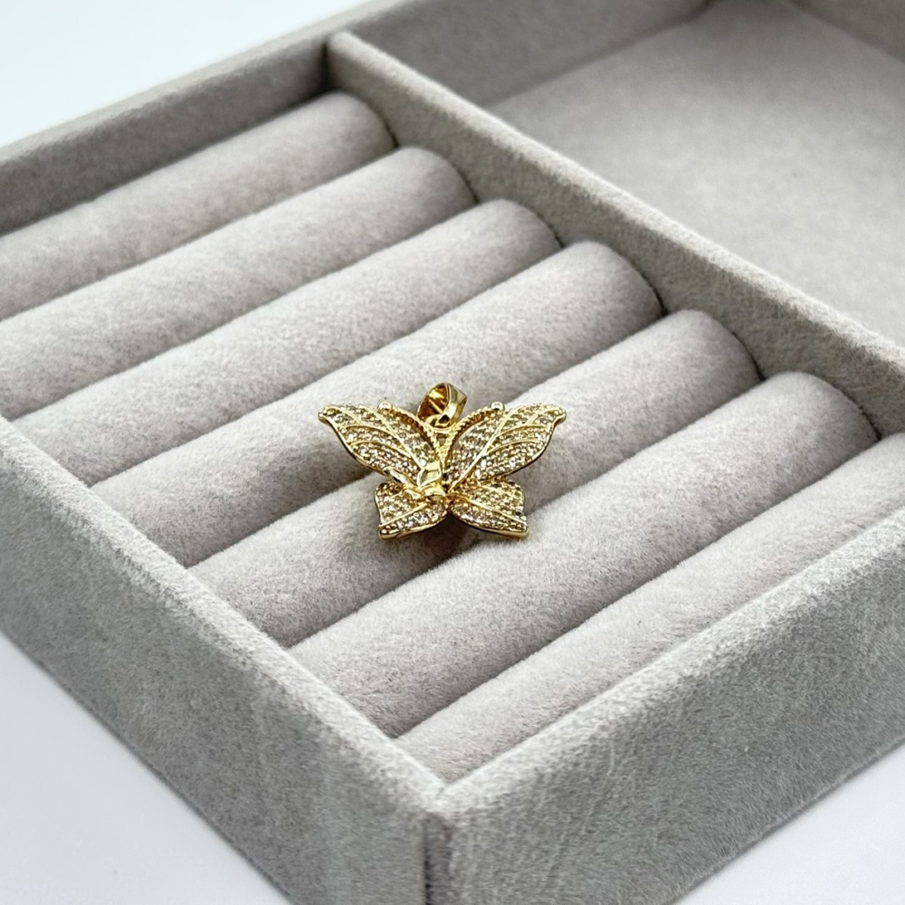 Pandantiv placat aur si cristale Zirconia fluture Pandantiv placat aur si cristale Zirconia fluture