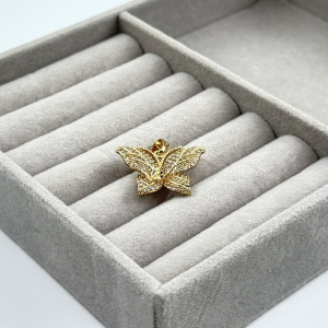 Pandantiv placat aur si cristale Zirconia fluture Pandantiv placat aur si cristale Zirconia fluture