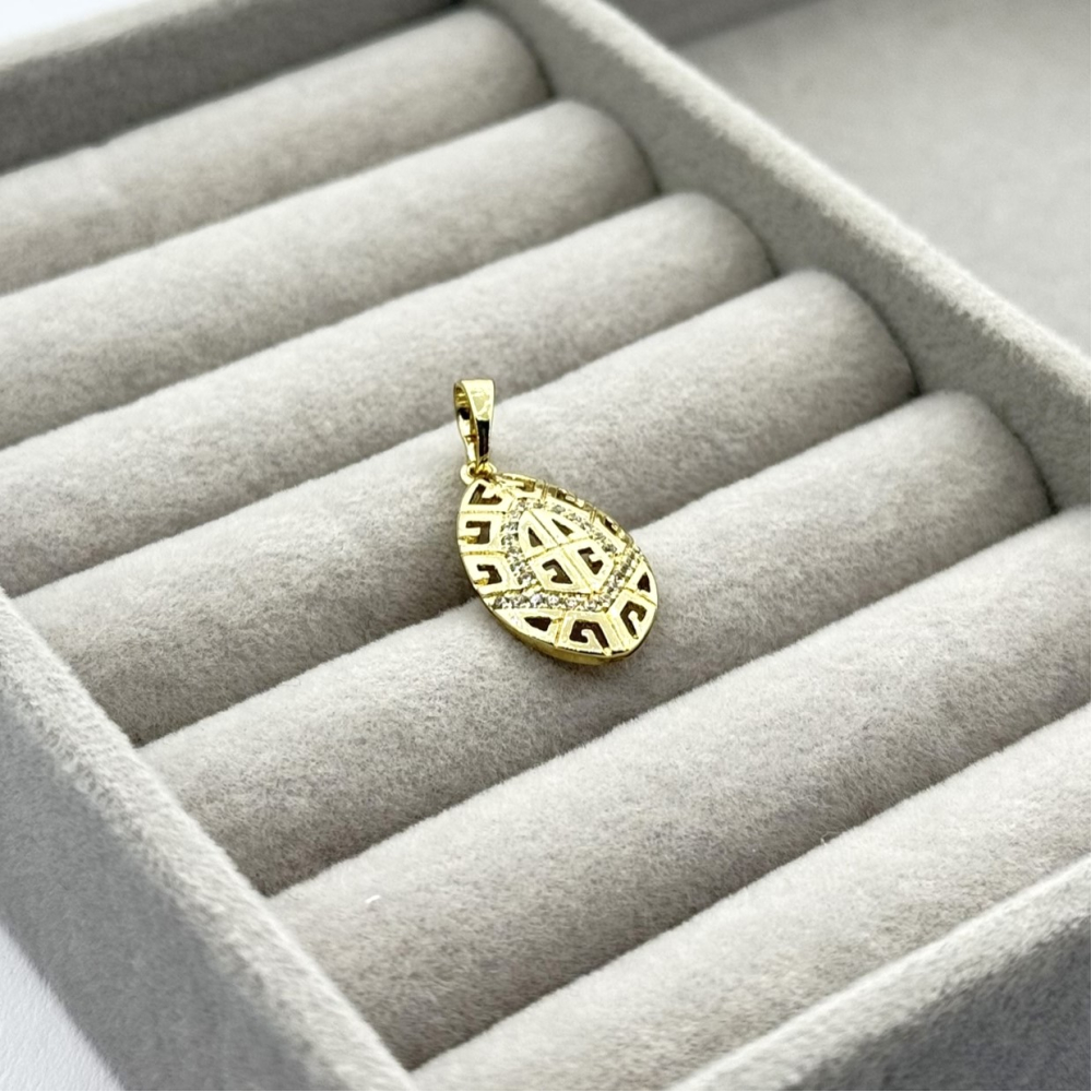 Pandantiv placat cu aur 18k Pandantiv placat cu aur 18k