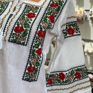 Ie traditionala bumbac cu flori