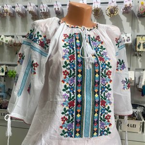 Ie traditionala dama din bumbac