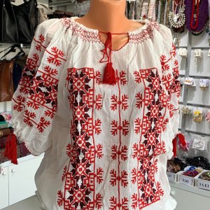 Ie traditionala panza topita cusaturi rosii