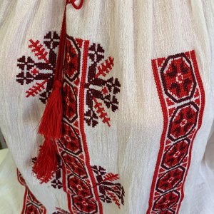 Ie traditionala panza topita Romania
