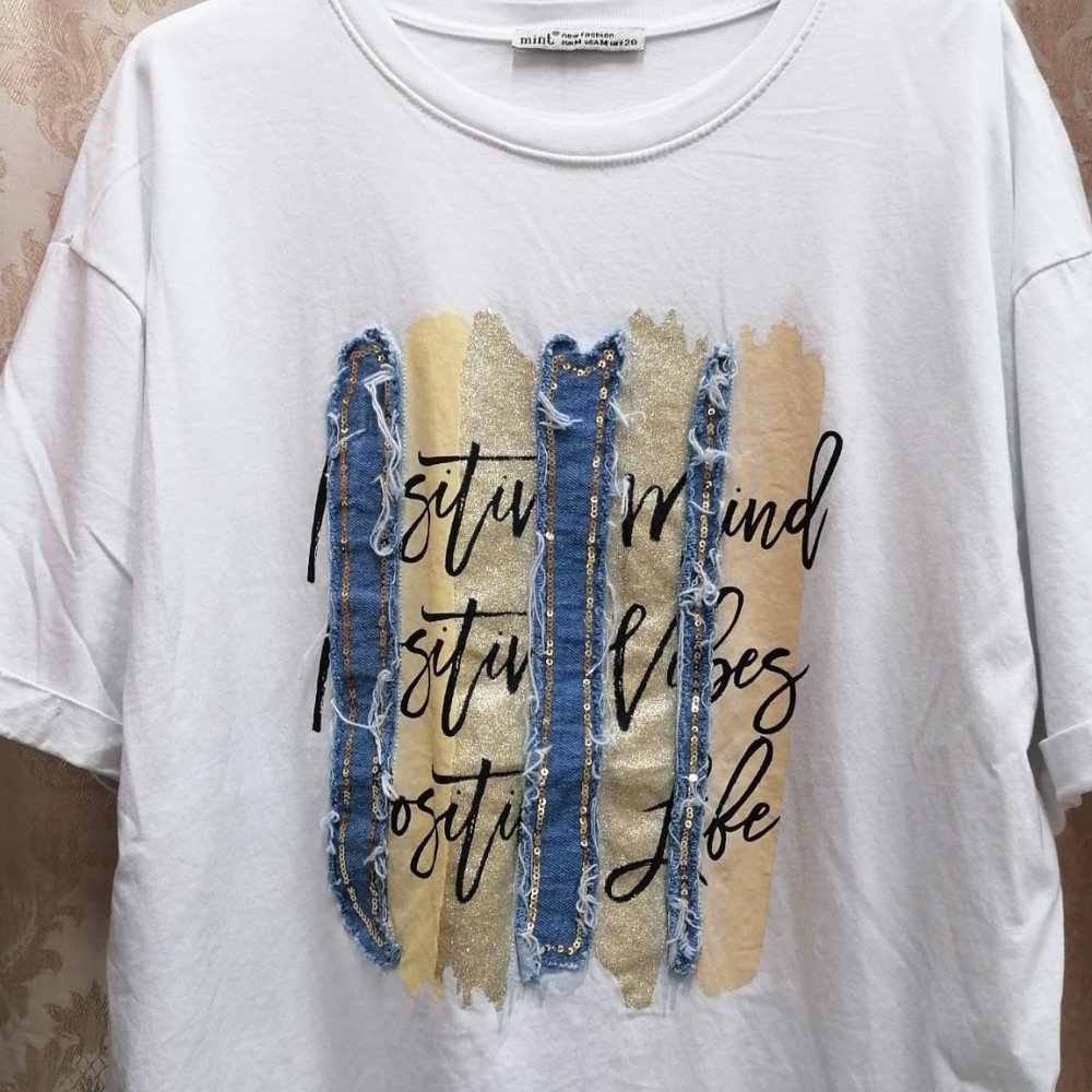 Tricou dama alb cu dungi color Tricou dama alb cu dungi color